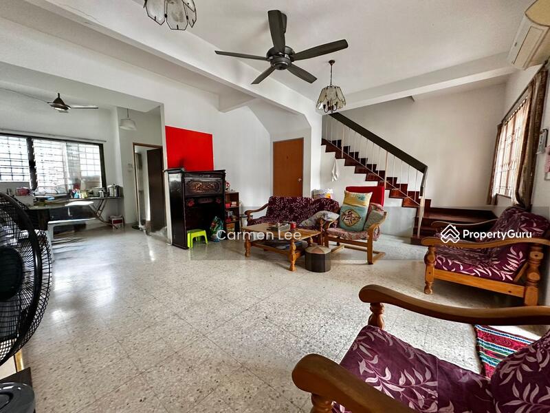 For Sale - SS 18 House with 20 feet Garden