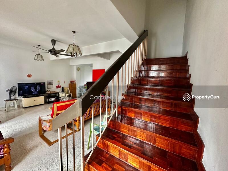 For Sale - SS 18 House with 20 feet Garden
