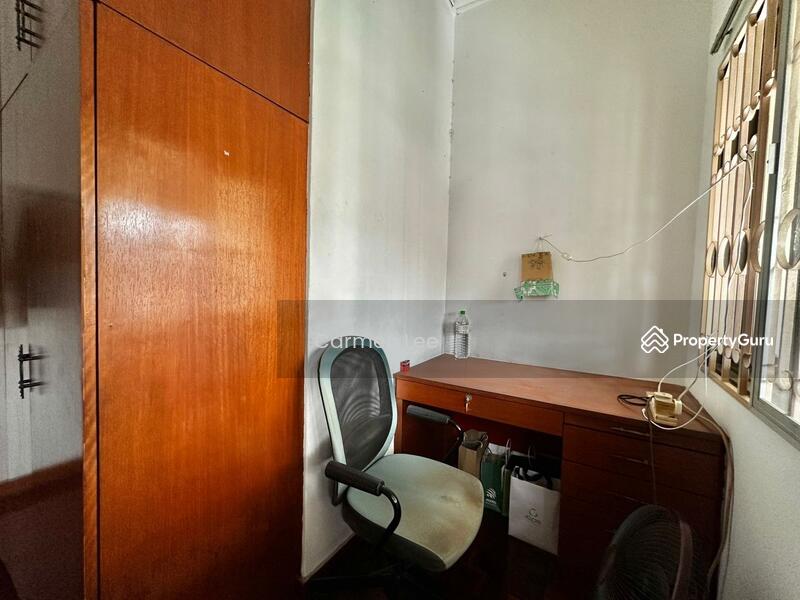 For Sale - SS 18 House with 20 feet Garden
