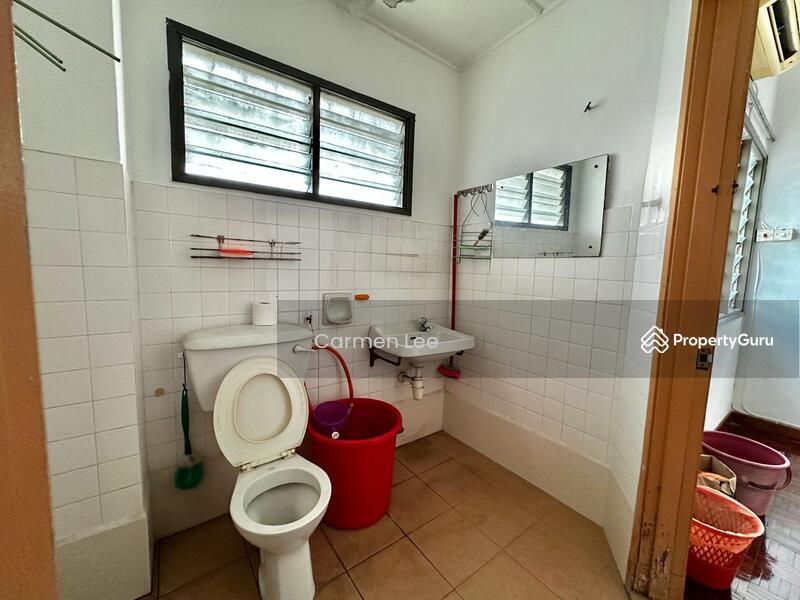 For Sale - SS 18 House with 20 feet Garden