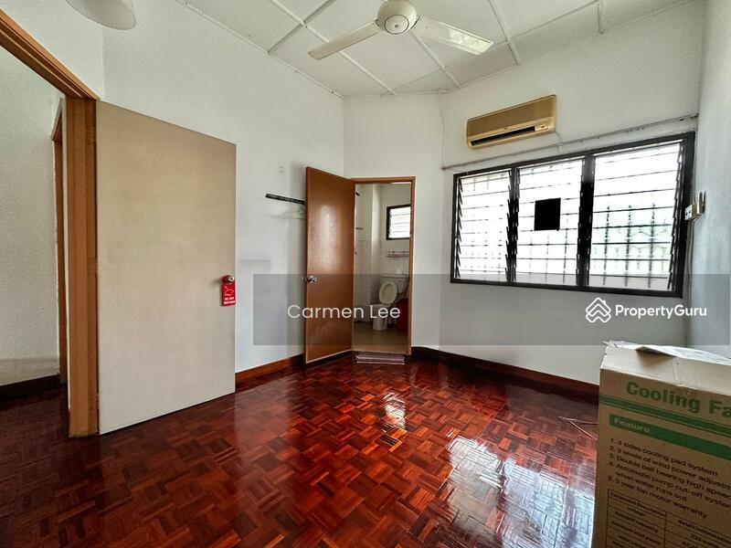 For Sale - SS 18 House with 20 feet Garden