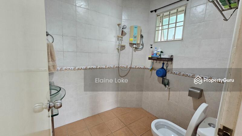 For Sale - Taman United