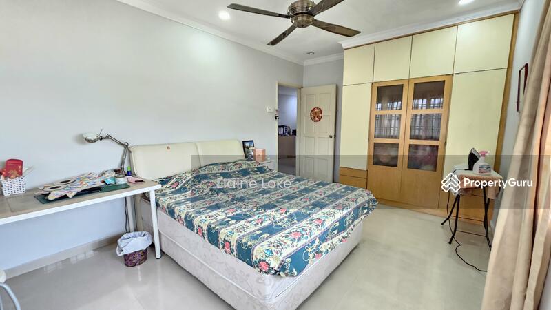 For Sale - Taman United