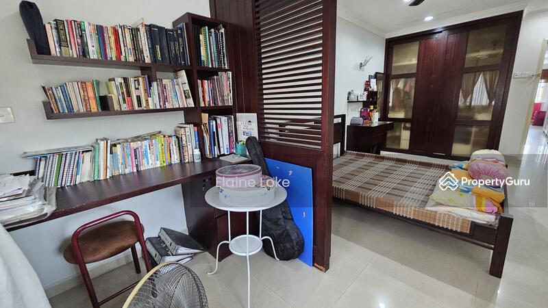 For Sale - Taman United