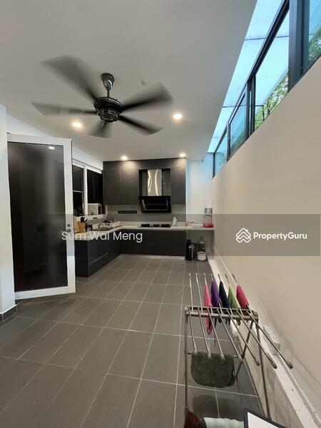 Untuk Dijual - KLGCC Resort: East Residence