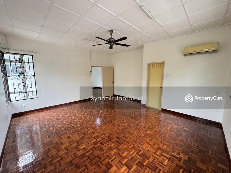 For Sale - Corner lot Freehold open 2 storey semi D bangi