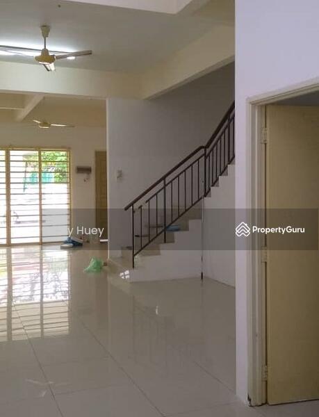 Untuk Disewa - 3 Storey Terrace @ Teluk Kumbar