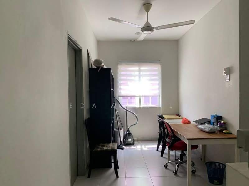 Semi-Detached House for Sale in Alam Suria (Puncak Alam) - Eda Zainal - Study - PropertyGuru.com.my