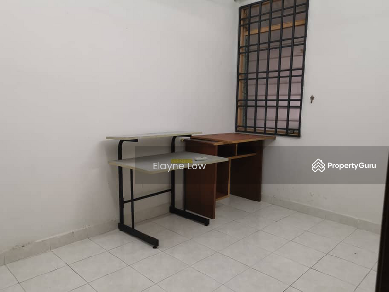 For Rent - Terrace house at Sri Pulai Perdana 2