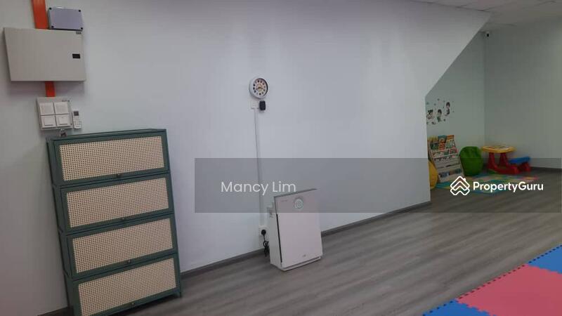For Rent - Mount Austin Three Storey Endlot Shop @Mutiara Emas