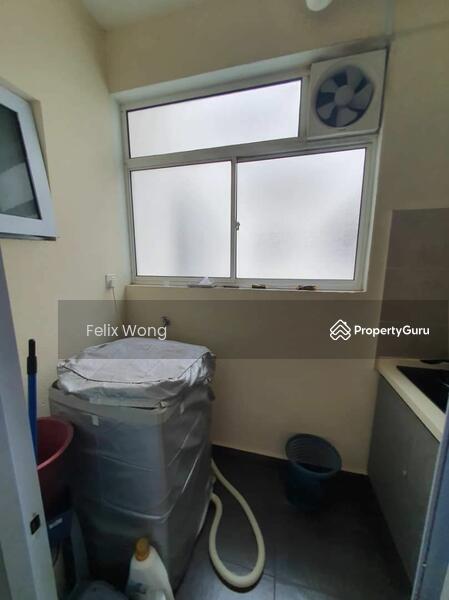 Untuk Disewa - Koi Suites