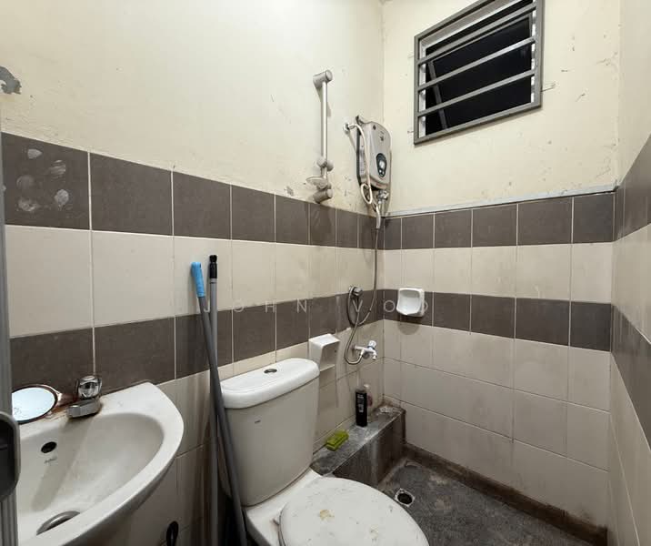 Apartment for Rent at Angkasa Apartment - John Voo - Bathroom - PropertyGuru.com.my