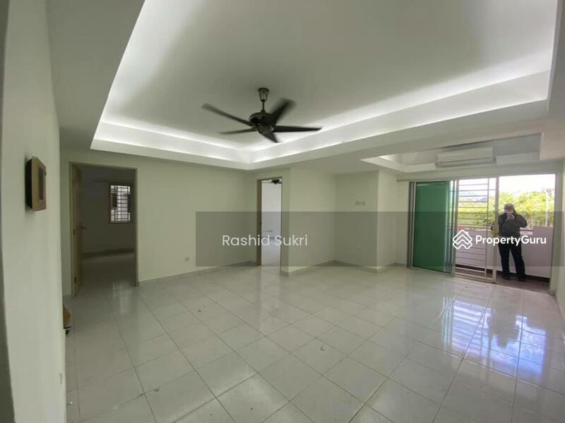 Untuk Disewa - Estana Court