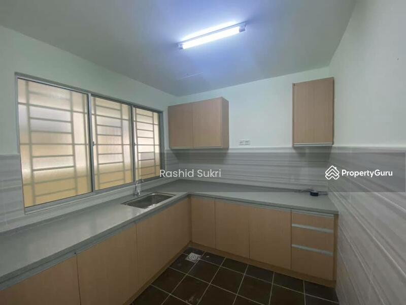 Untuk Disewa - Estana Court