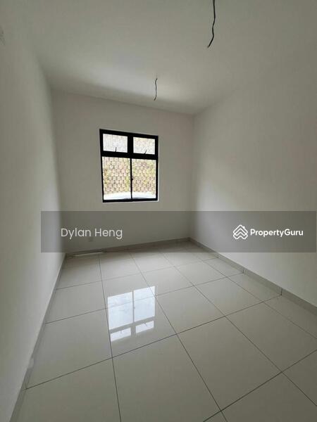 Untuk Disewa - Terrace house at Taman Bukit Kaze