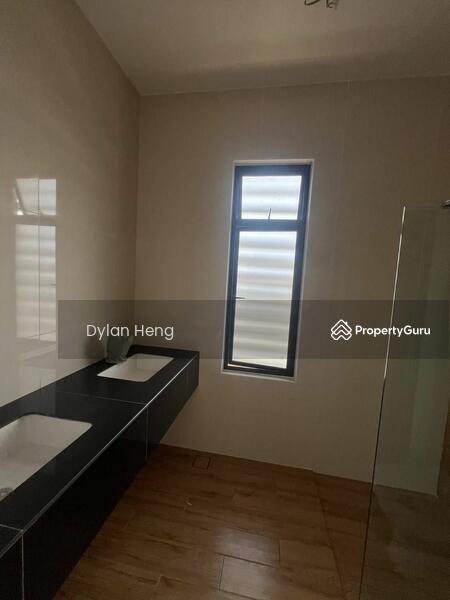 Untuk Disewa - Terrace house at Taman Bukit Kaze