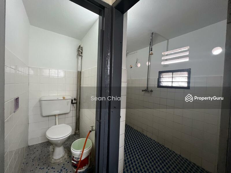 For Rent - Refurbished Jalan Kandis Klang 1sty House 4R2B for Rent Near Maybank
