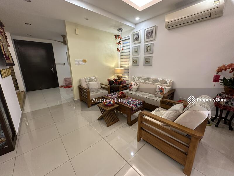 Untuk Dijual - Jade Hills
