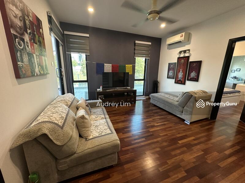 Untuk Dijual - Jade Hills