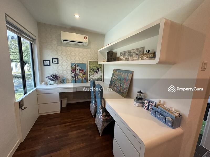 Untuk Dijual - Jade Hills