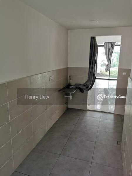 For Sale - Corner 3 Sty House 32x80 Villa Citrine Cristal Serin Cyberjaya