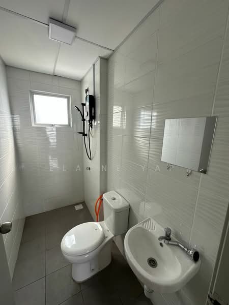 Pangsapuri untuk Disewa di Residensi Laman Sari - Elaine Yap - Bathroom - PropertyGuru.com.my