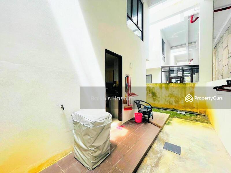 Untuk Disewa - Townhouse at Cahaya Spk