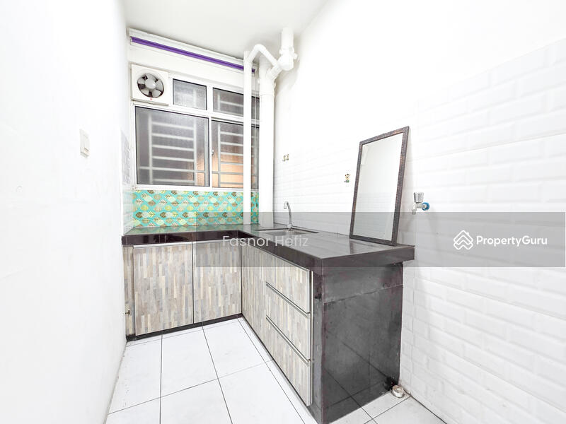 For Rent - Sentrovue