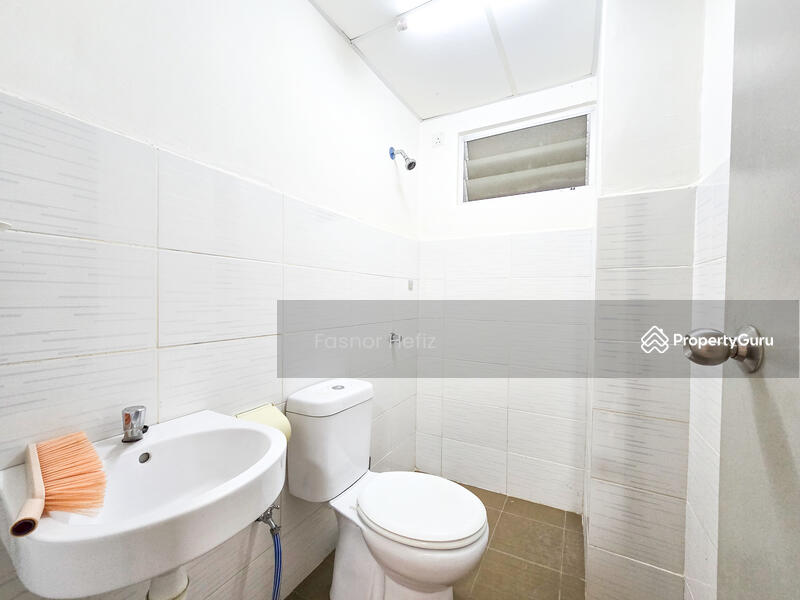 For Rent - Sentrovue