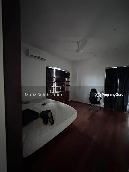 For Rent - Lakefront Villa Cyberjaya