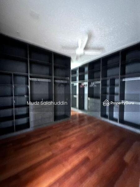 For Rent - Lakefront Villa Cyberjaya