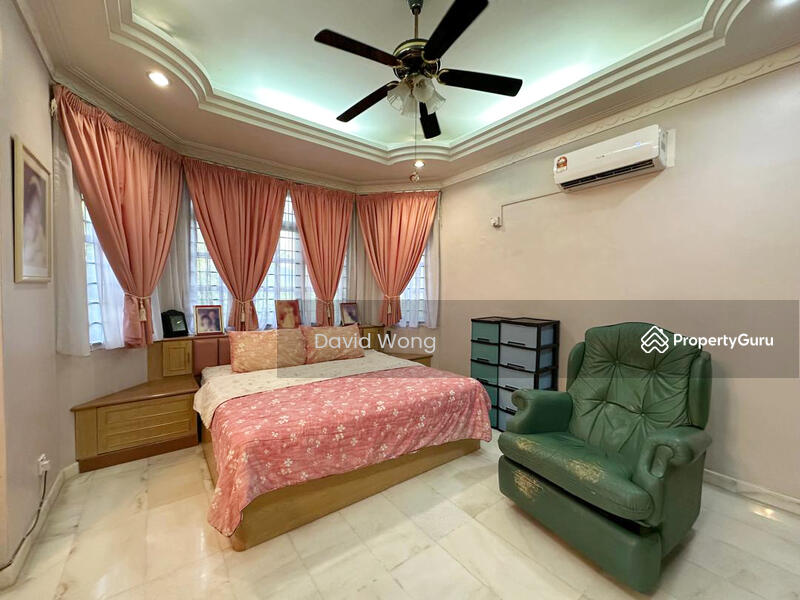 For Sale - Taman Golf