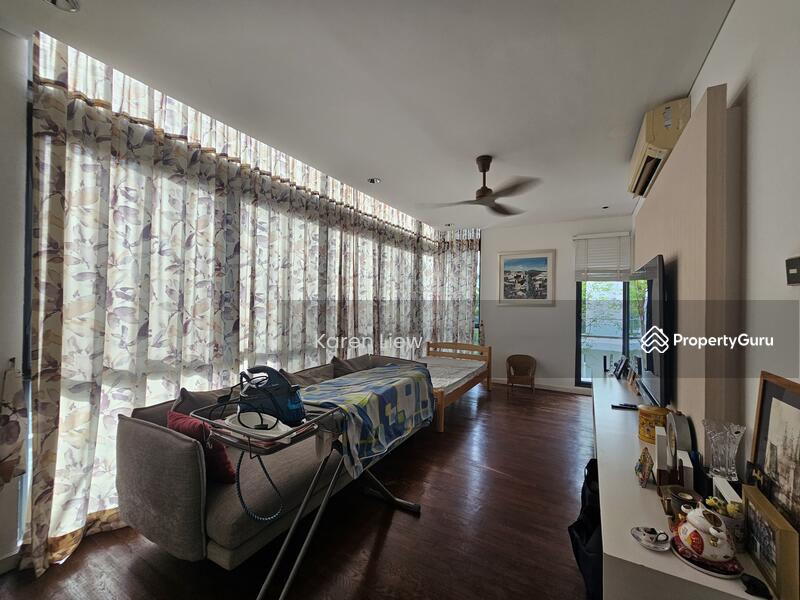 Untuk Dijual - Lake Fields