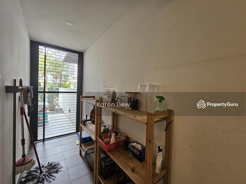 Untuk Dijual - Lake Fields