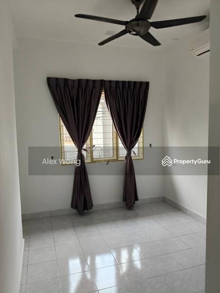 Untuk Disewa - 2 Storey Landed House in Bandar Kinrara Puchong