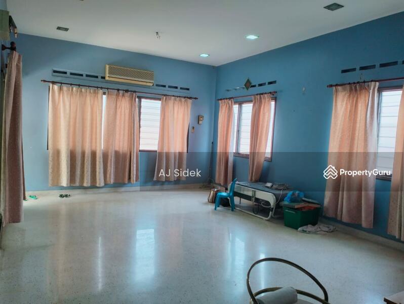 Untuk Dijual - Lembah Keramat