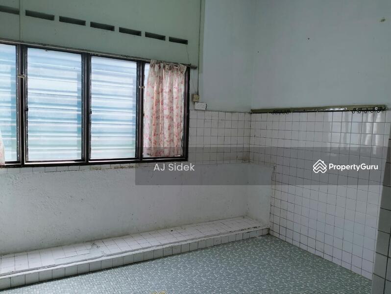 Untuk Dijual - Lembah Keramat