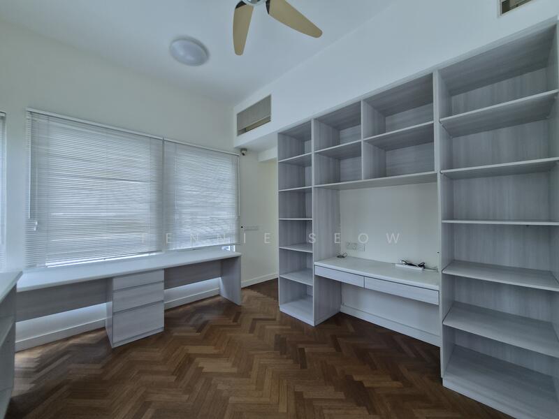 For Rent - 3 Storey Super Semi -D at Denai Bayu