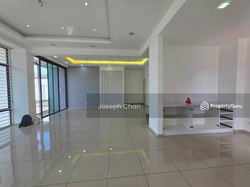 Untuk Dijual - Semi-D house at Seksyen 7 Garden Villa