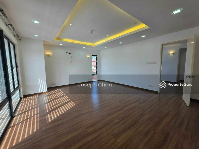 Untuk Dijual - Semi-D house at Seksyen 7 Garden Villa