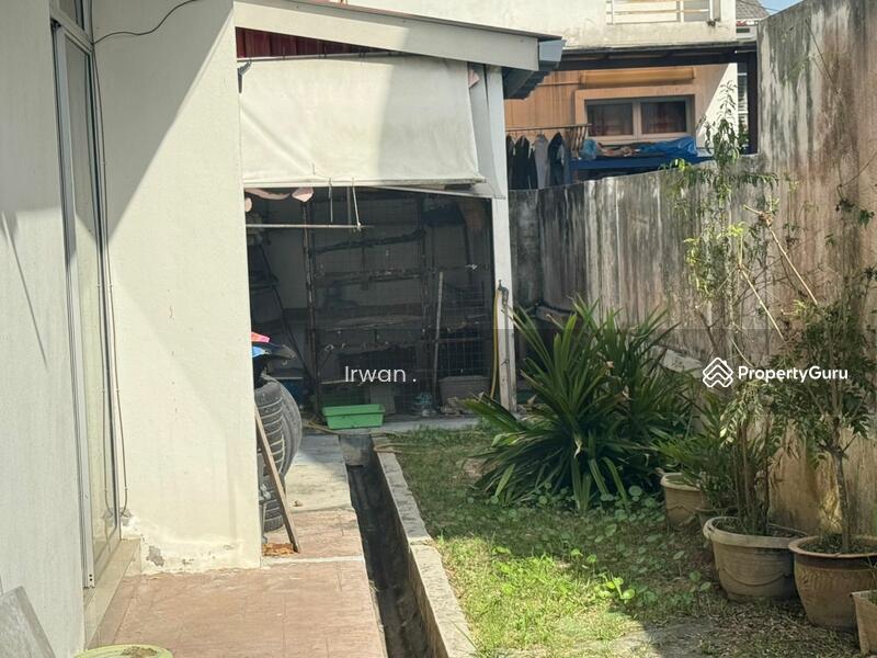 Semi-Detached House for Sale in Bandar Saujana Putra (Tanjong Duabelas) - Irwan Affandi - PropertyGuru.com.my