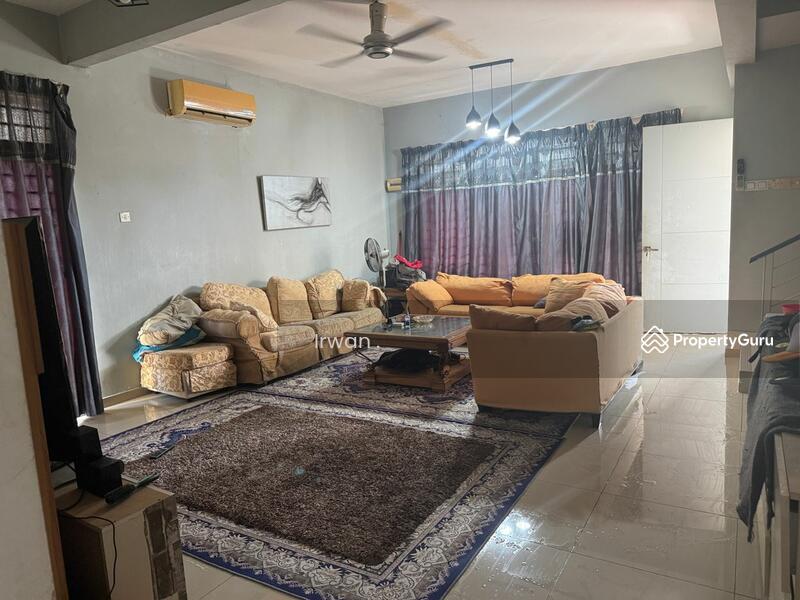 Semi-Detached House for Sale in Bandar Saujana Putra (Tanjong Duabelas) - Irwan Affandi - PropertyGuru.com.my