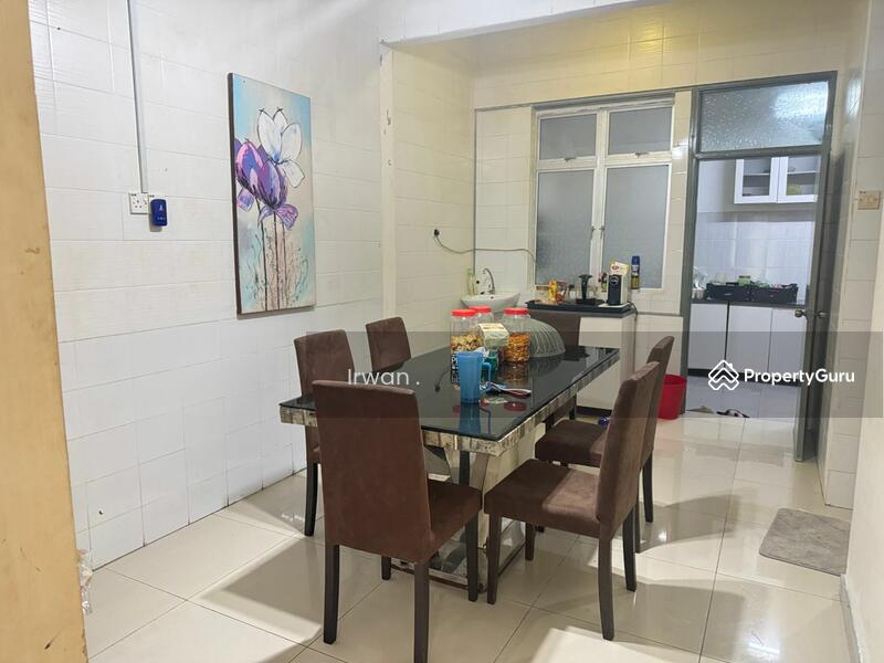 Semi-Detached House for Sale in Bandar Saujana Putra (Tanjong Duabelas) - Irwan Affandi - PropertyGuru.com.my