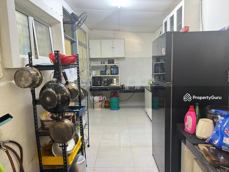 Semi-Detached House for Sale in Bandar Saujana Putra (Tanjong Duabelas) - Irwan Affandi - PropertyGuru.com.my