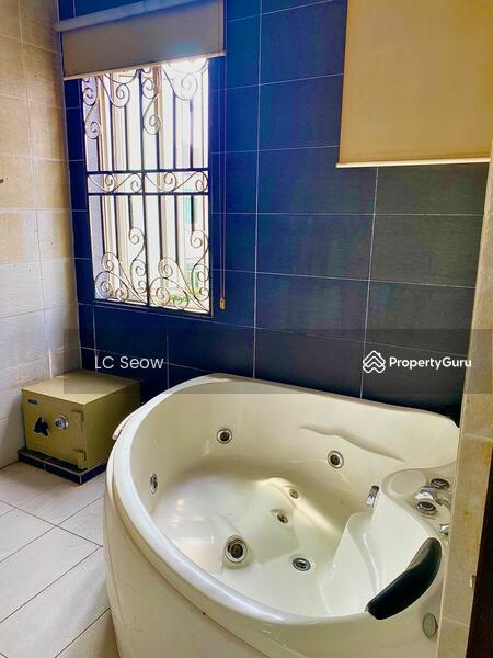 Bungalow for Sale in Taman Yarl (Jalan Klang Lama (Old Klang Road)) - LC Seow - PropertyGuru.com.my
