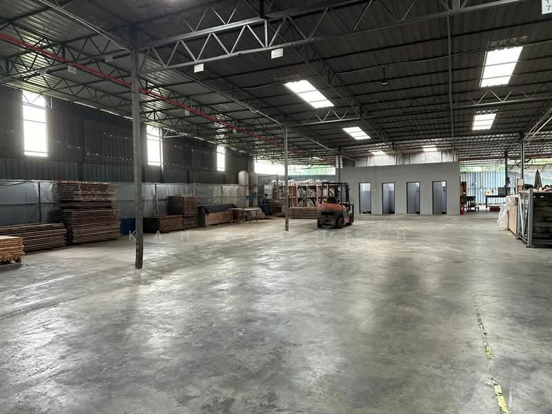 Warehouse at Pekan Darat untuk Untuk Disewa - RM 66,500 /bulan, Mac 2026 - PropertyGuru.com.my