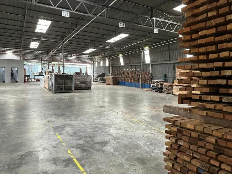Warehouse at Pekan Darat untuk Untuk Disewa - RM 66,500 /bulan, Mac 2026 - PropertyGuru.com.my