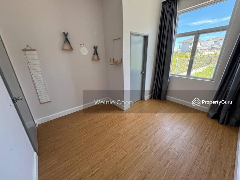 For Sale - Eroca Hill Kulai Kelapa Sawit