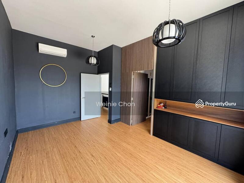 For Sale - Eroca Hill Kulai Kelapa Sawit