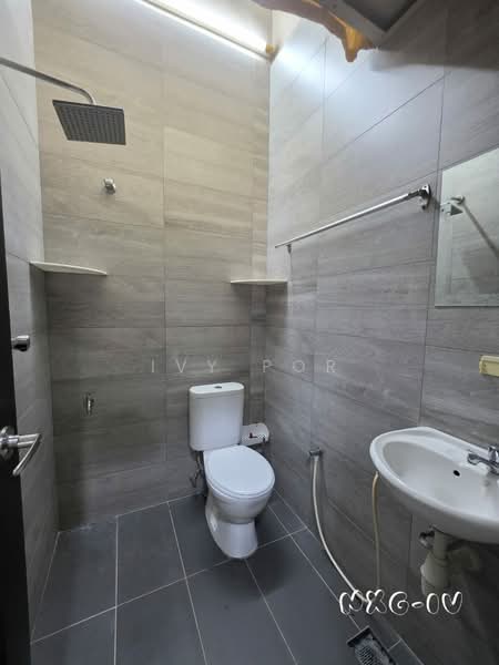 Rumah Teres 1-Tingkat untuk Dijual di Taman Kota Pendamar (Klang) - Ivy Por - Bathroom - PropertyGuru.com.my